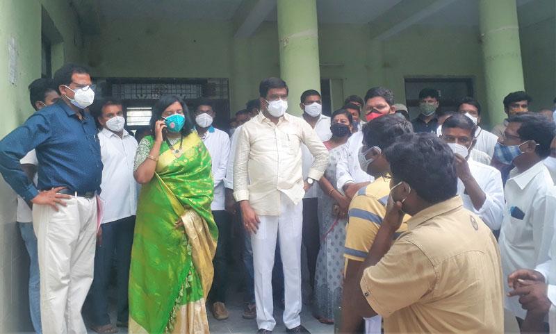 మంత్రి వేముల దాతృత్వం