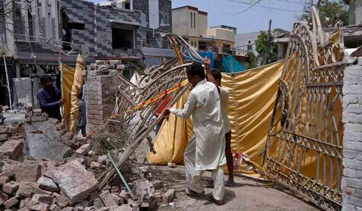 హ‌ఫీజ్ ఇంటి స‌మీపంలో పేలుడు.. విదేశీయుడు అరెస్ట్