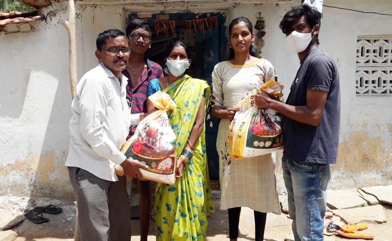 బాధితులకు అండగా నిలవాలి