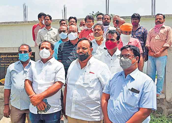 మృతుల కుటుంబాలకు బీసీ కార్పొరేషన్‌ చేయూత