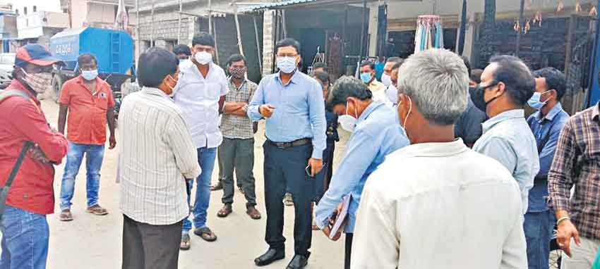 పెండింగ్‌ పనులు పూర్తి చేయండి