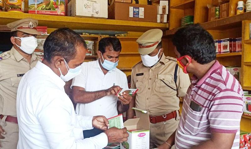 నకిలీ విత్తనాలు అమ్మితే లైసెన్స్‌ రద్దు