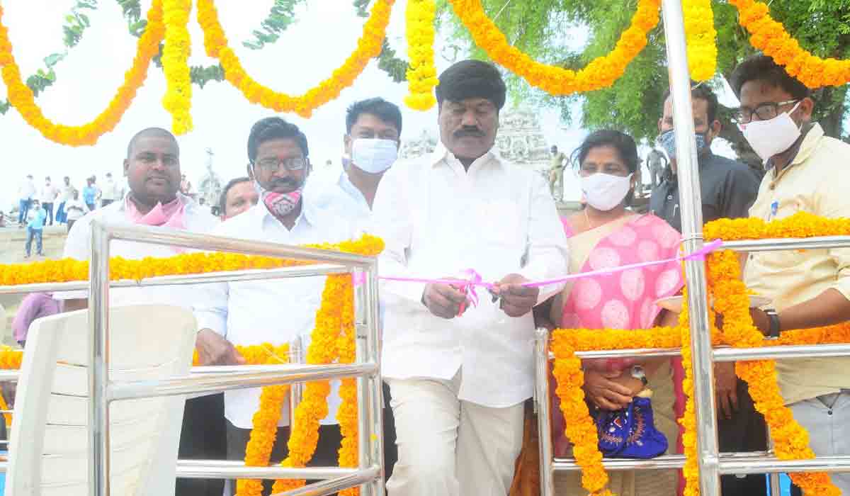 మాద‌న్న‌పేట చెరువులో బోటింగ్ ప్రారంభం