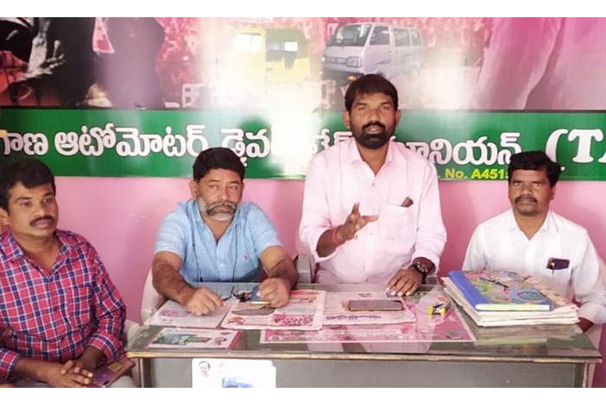 కార్మికుల పక్షపాతి సీఎం కేసీఆర్‌ : మారయ్య