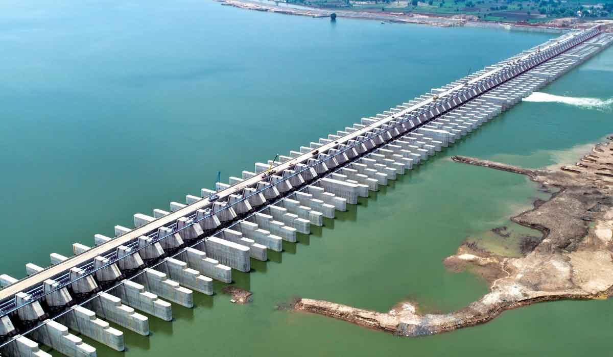 మేడిగ‌డ్డ ప్రాజెక్టు 5 గేట్లు ఎత్తివేత‌..