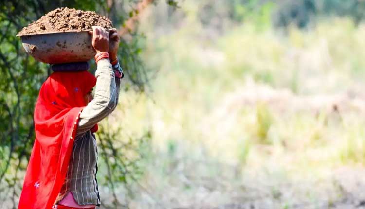 కనీస వేత‌న‌ నిర్ణ‌యంపై క్లారిటీ ఇచ్చిన కేంద్రం