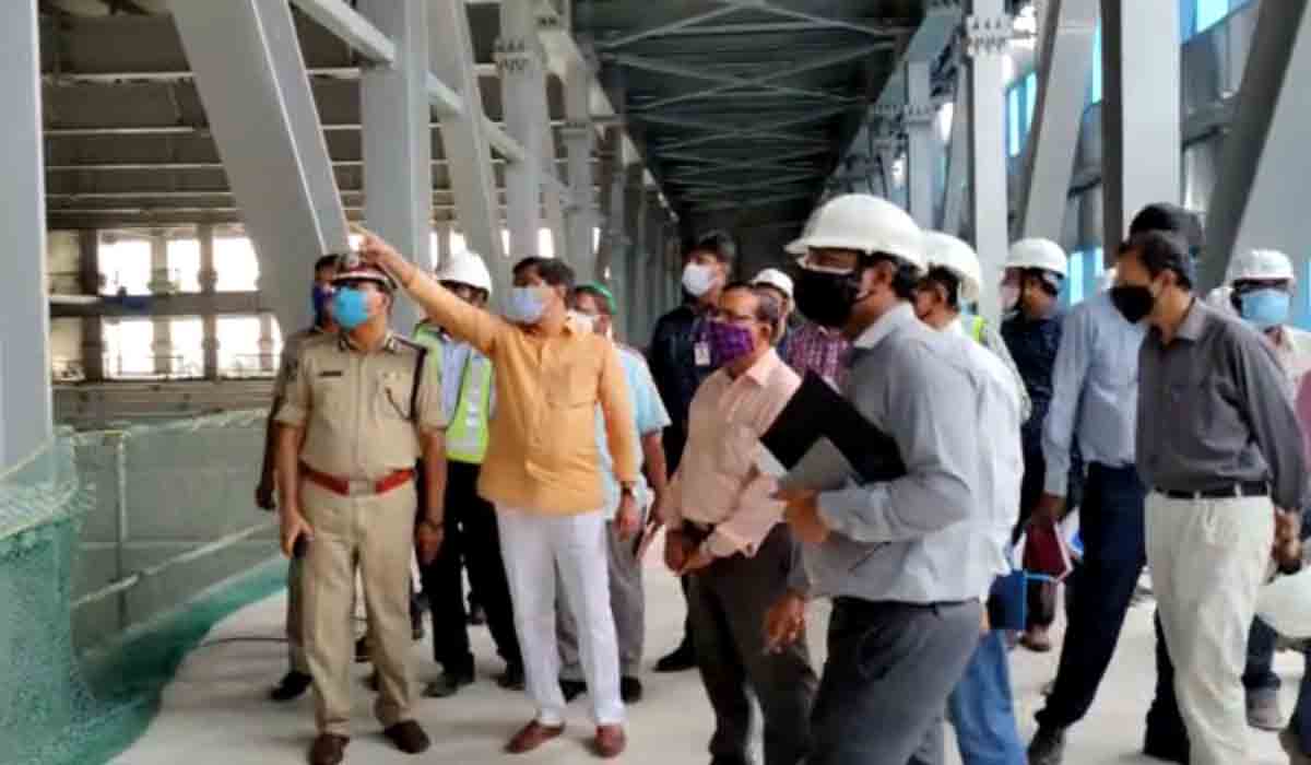 పనులు వేగంగా పూర్తి చేయాలి : మంత్రి ప్రశాంత్ రెడ్డి