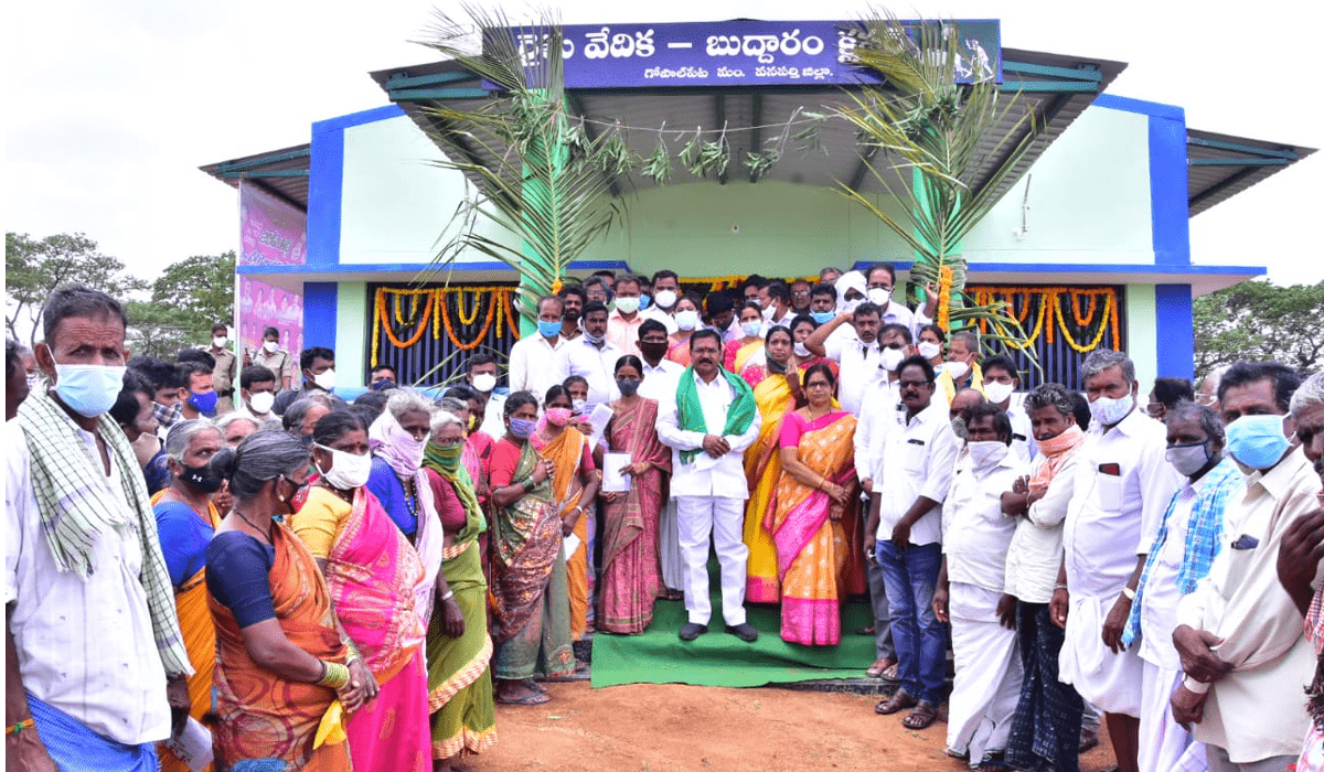 తెలంగాణ‌లో 3 కోట్ల మెట్రిక్ ట‌న్నుల వ‌రి ధాన్యం ఉత్ప‌త్తి