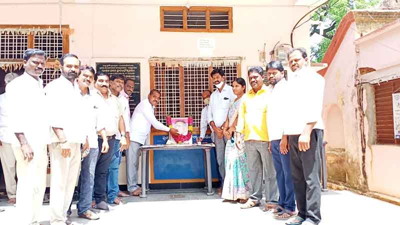 జయశంకర్‌ ఆశయ సాధనకు కృషి చేయాలి