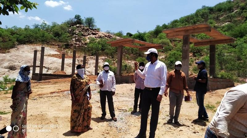 వైకుంఠధామాల పనులు పూర్తి చేయాలి