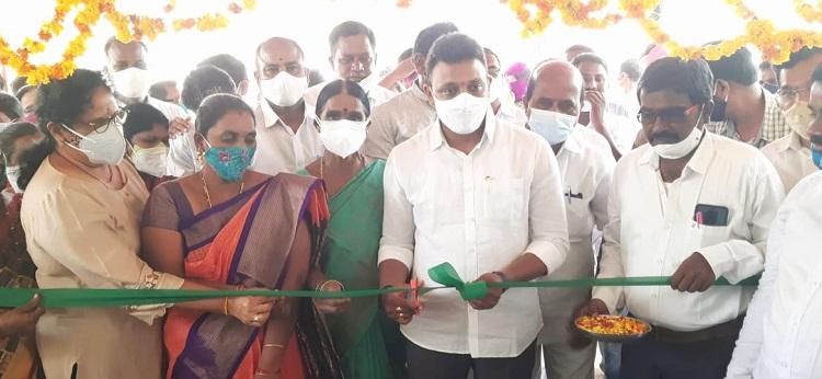 మహిళాభ్యున్నతికి ప్రభుత్వ ప్రాధాన్యం