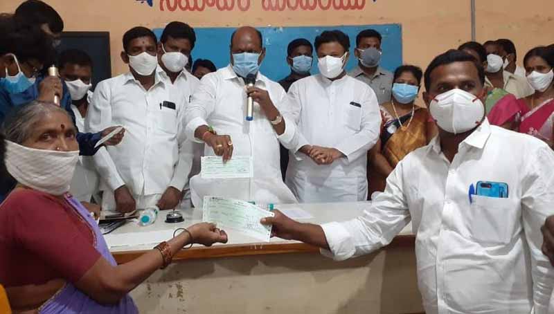 నిరుపేద ఆడబిడ్డలకు వరం ‘కల్యాణలక్ష్మి’