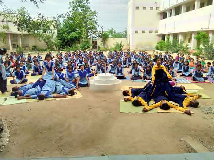 యోగాతో ఆరోగ్యం పదిలం