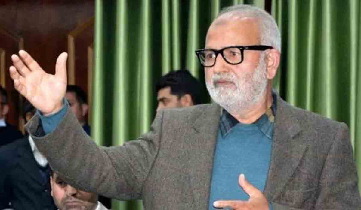 గృహ నిర్బంధం నుంచి విడుదలైన పీడీపీ నేత నయీమ్‌ అక్తర్‌