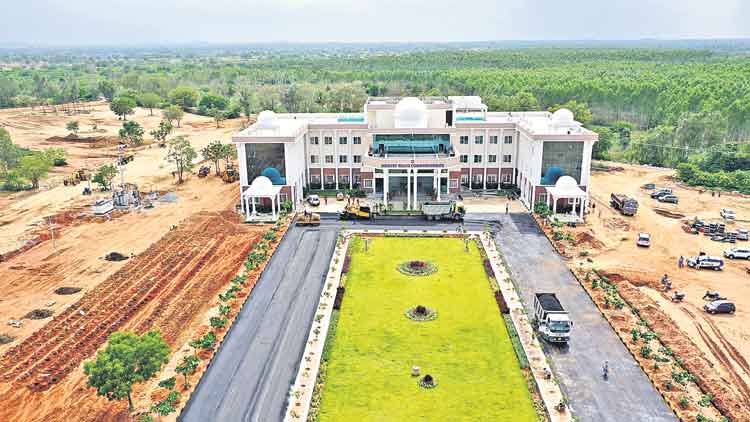 ముంగిట్లో పరిపాలన