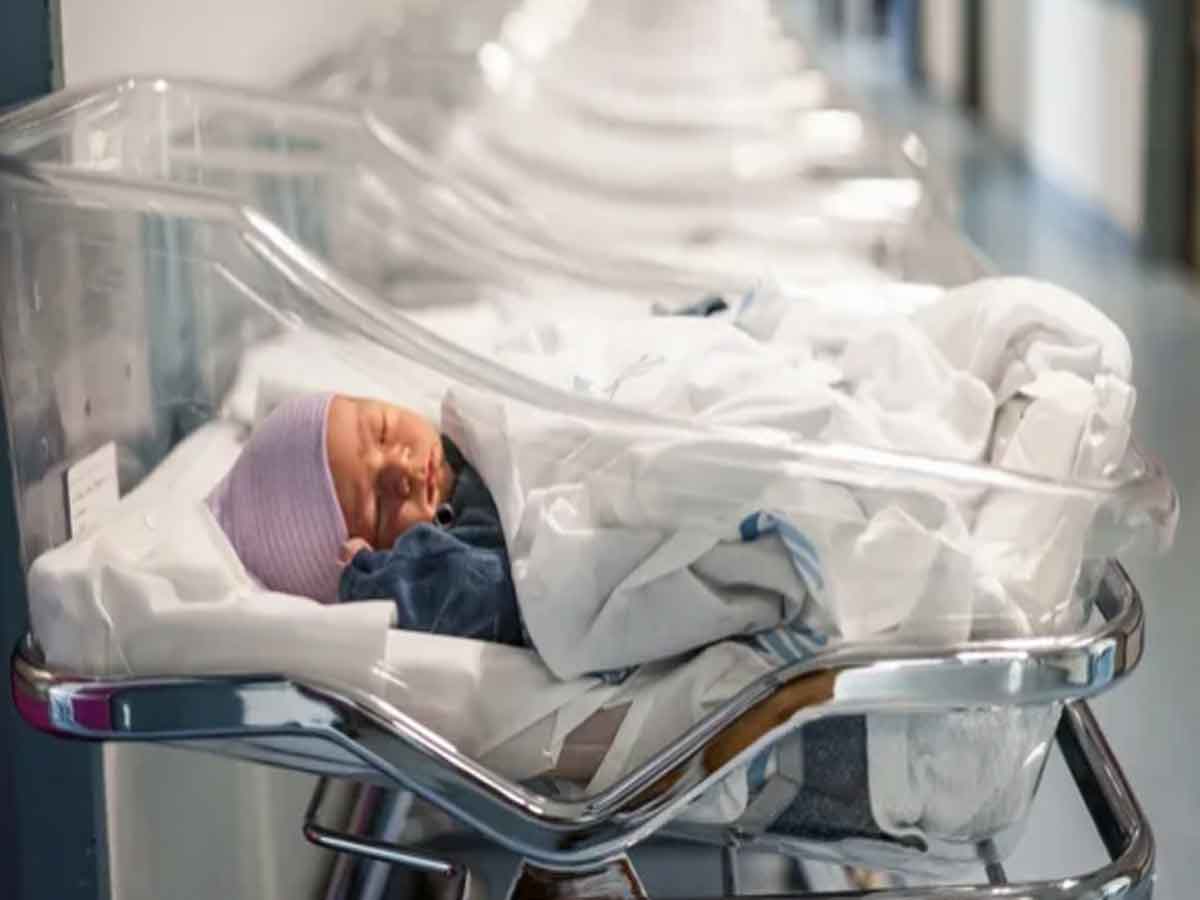 ఆసుప‌త్రి నుంచి న‌వ‌జాత శిశువును అప‌హ‌రించిన గ‌ర్భిణీ స్త్రీ