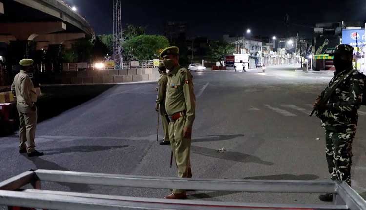 అక్కడ వీకెండ్లో కంప్లీట్ కర్ఫ్యూ..!