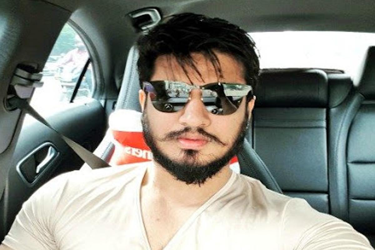 లాక్‌డౌన్‌ నిబంధన ఉల్లంఘన.. సినీహీరో నిఖిల్‌ కారుకు చలానా