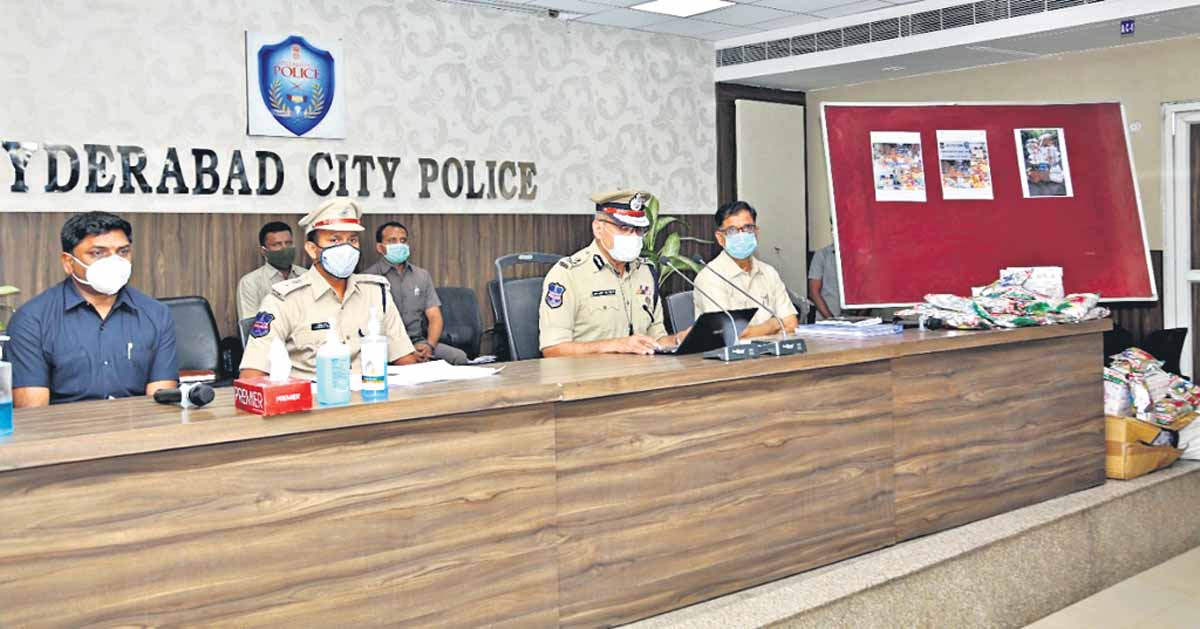 ట్రాన్స్‌పోర్టు ముసుగులో దందా..