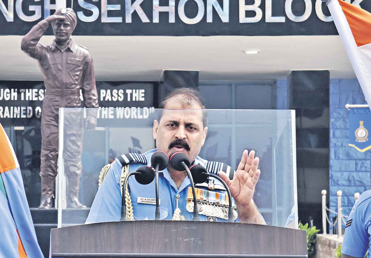 ఎలాంటి సవాళ్లకైనా వాయుసేన రెడీ