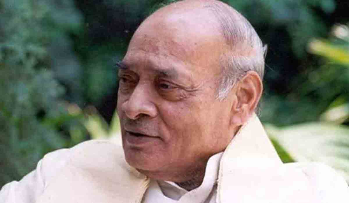 బహుముఖ ప్రజ్ఞాశాలికి నివాళులర్పిస్తున్నా: ఉపరాష్ట్రపతి వెంకయ్య