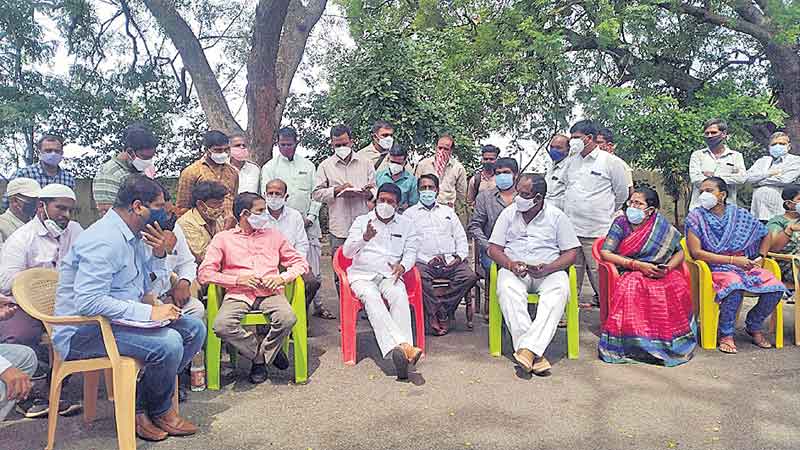 అభివృద్ధి పనులను త్వరగా పూర్తి చేయాలి