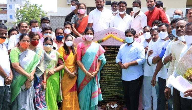 దశలవారీగా  అభివృద్ధి పనులు