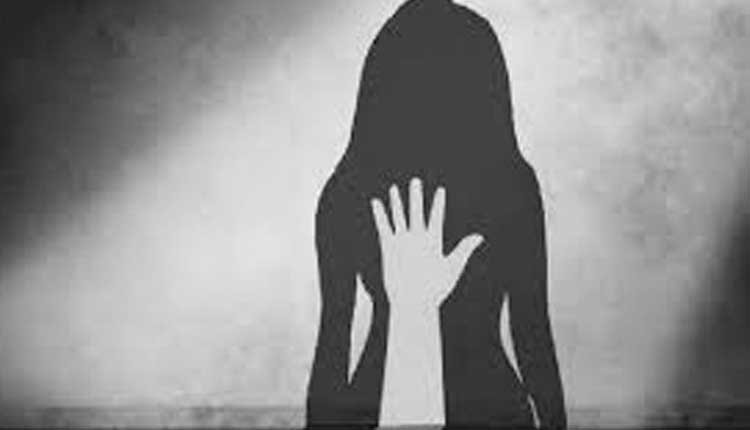 ఆడవేషంలో వ‌చ్చి అత్యాచార బాధితురాలి హ‌త్య‌..!