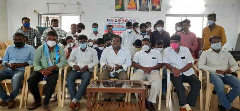 ఈటలకు బుద్ధిచెప్తాం