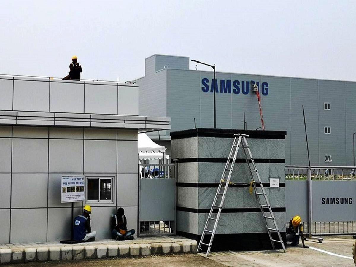 సుంకాల ఎగ‌వేత‌.. శాంసంగ్ ఆఫీసుల్లో సోదాలు!