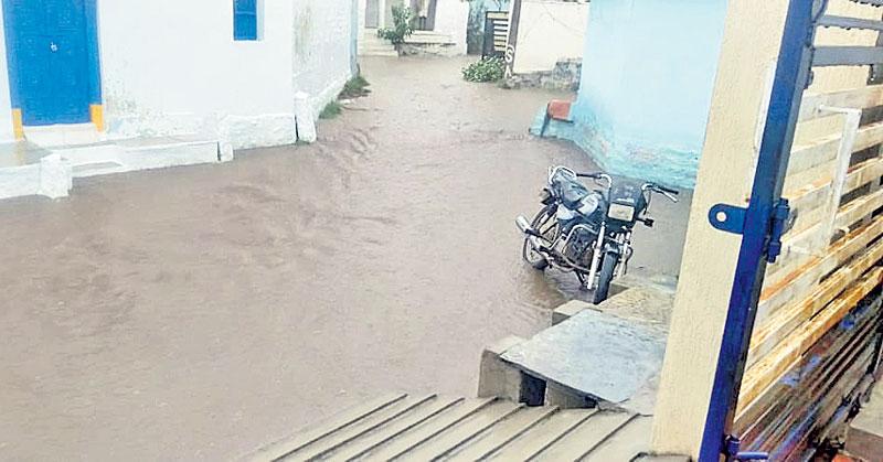 భారీ వర్షం