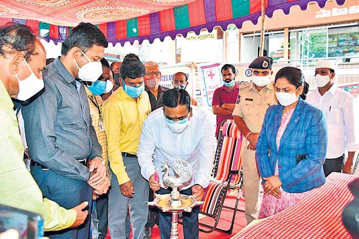 రక్తదానం అభినందనీయం