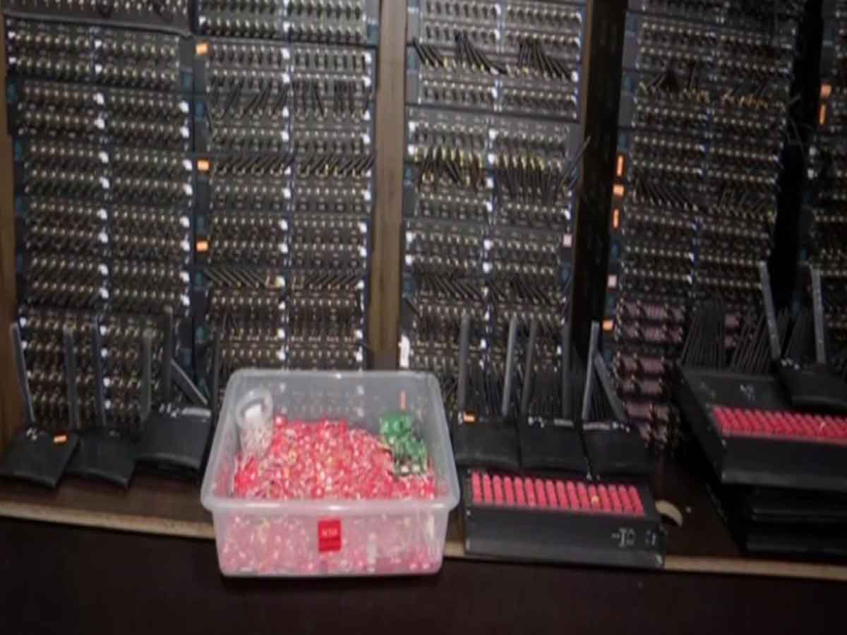 3000కుపైగా సిమ్ కార్డులున్న 109 బాక్సులు స్వాధీనం