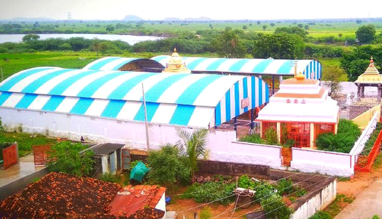 నిత్య కల్యాణం.. పచ్చ తోరణం..