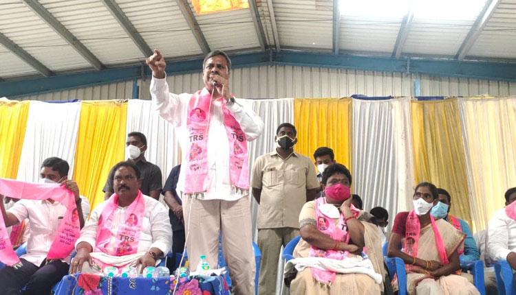 టీఆర్‌ఎస్‌ జెండా ఎగరాలి