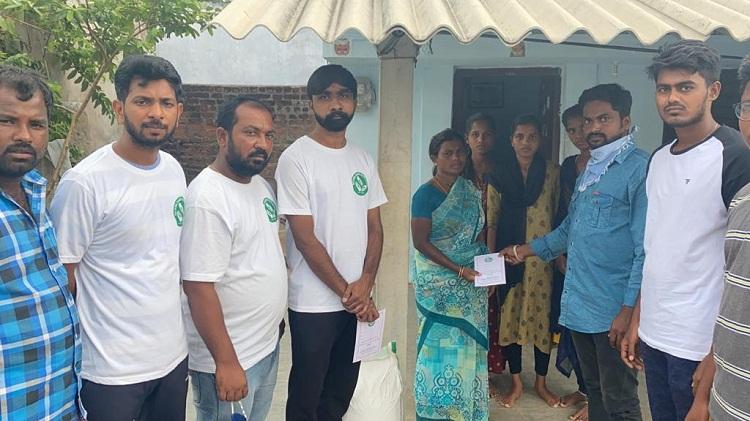 కరోనా బాధితులకు ఆర్థికసాయం