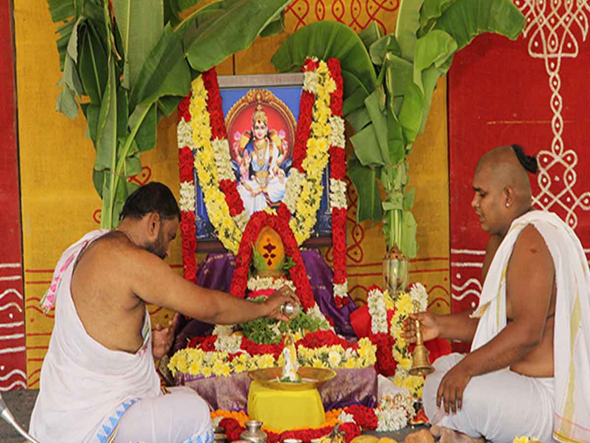 శాస్త్రోక్తంగా శ్రీ శుక్లాదేవి అర్చనం..