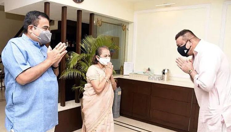 నితిన్ గ‌డ్క‌రీని క‌లిసిన న‌టుడు సంజయ్ ద‌త్‌