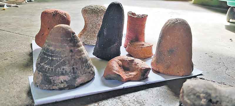 శాతవాహనుల నాటి మట్టిముద్రలు లభ్యం