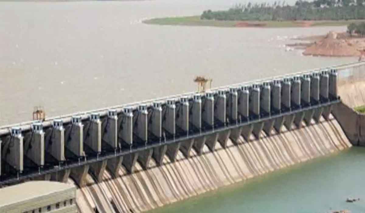 సింగూరు ప్రాజెక్టులోకి కొనసాగుతున్న వరద