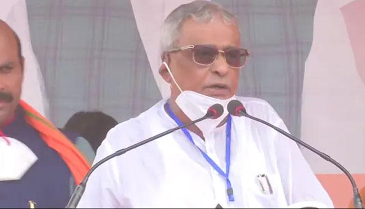 ఇద్ద‌రు ఎంపీల అన‌ర్హ‌త‌పై స్పీక‌ర్‌కు టీఎంసీ మ‌రోమారు విజ్ఞ‌ప్తి