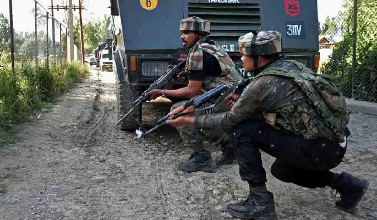 పుల్వామాలో ఎదురుకాల్పులు