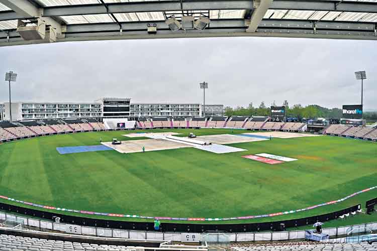 తొలిరోజు వర్షార్పణం