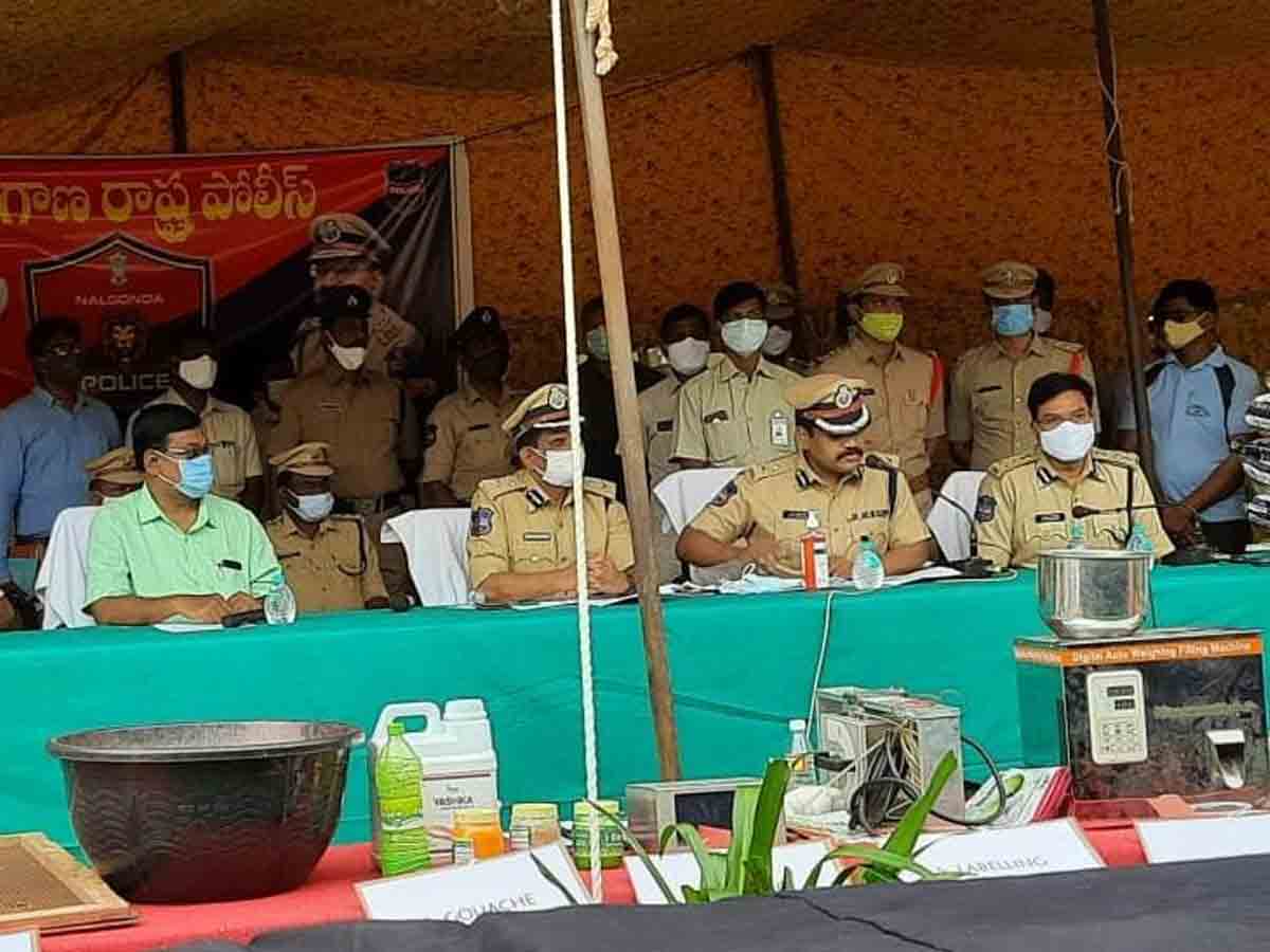 అంతర్రాష్ట్ర నకిలీ విత్తనాల దందా ముఠా అరెస్ట్