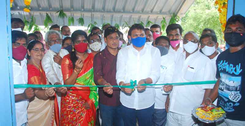 రాజకీయాలకతీతంగా నియోజకవర్గ అభివృద్ధి