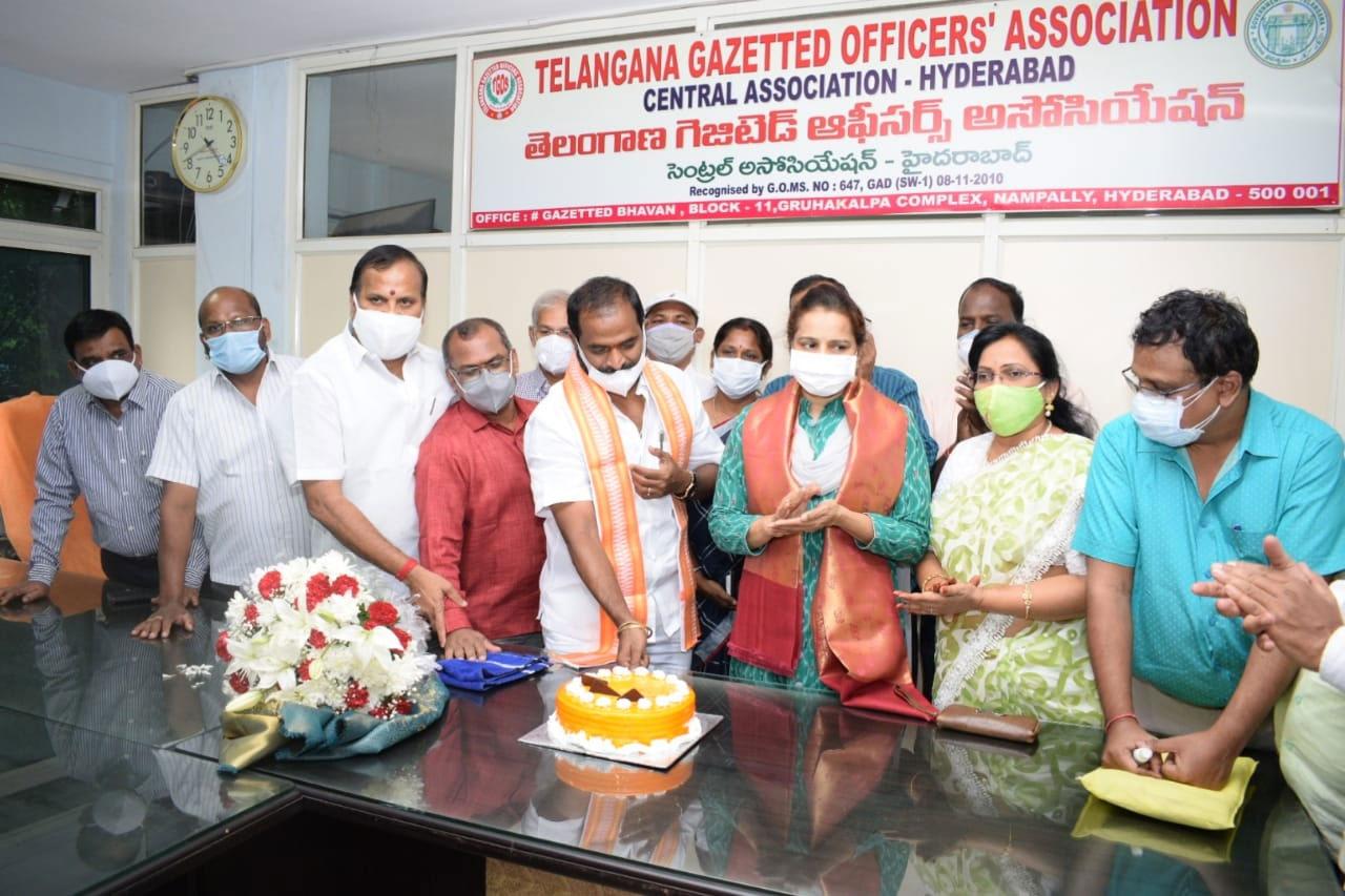 సీఎం కేసీఆర్‌కు టీజీవో సంఘం ప్ర‌త్యేక కృత‌జ్ఞ‌త‌లు