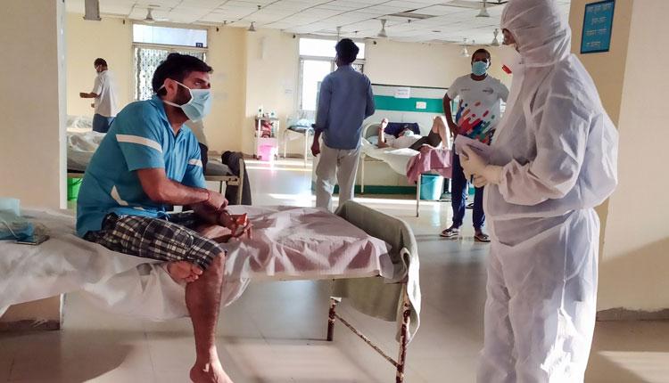 త‌మిళ‌నాడులో కొన‌సాగుతున్న క‌రోనా ఉధృతి