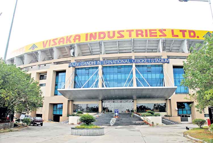 హైదరాబాద్‌ క్రికెట్‌ అసోసియేషన్‌ లో ఆధిపత్య పోరు