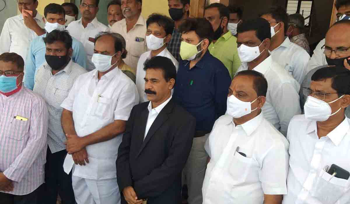 గ‌ద్వాల పీజీ కాలేజీని అభివృద్ధి చేస్తా : పాల‌మూరు వ‌ర్సిటీ వీసీ