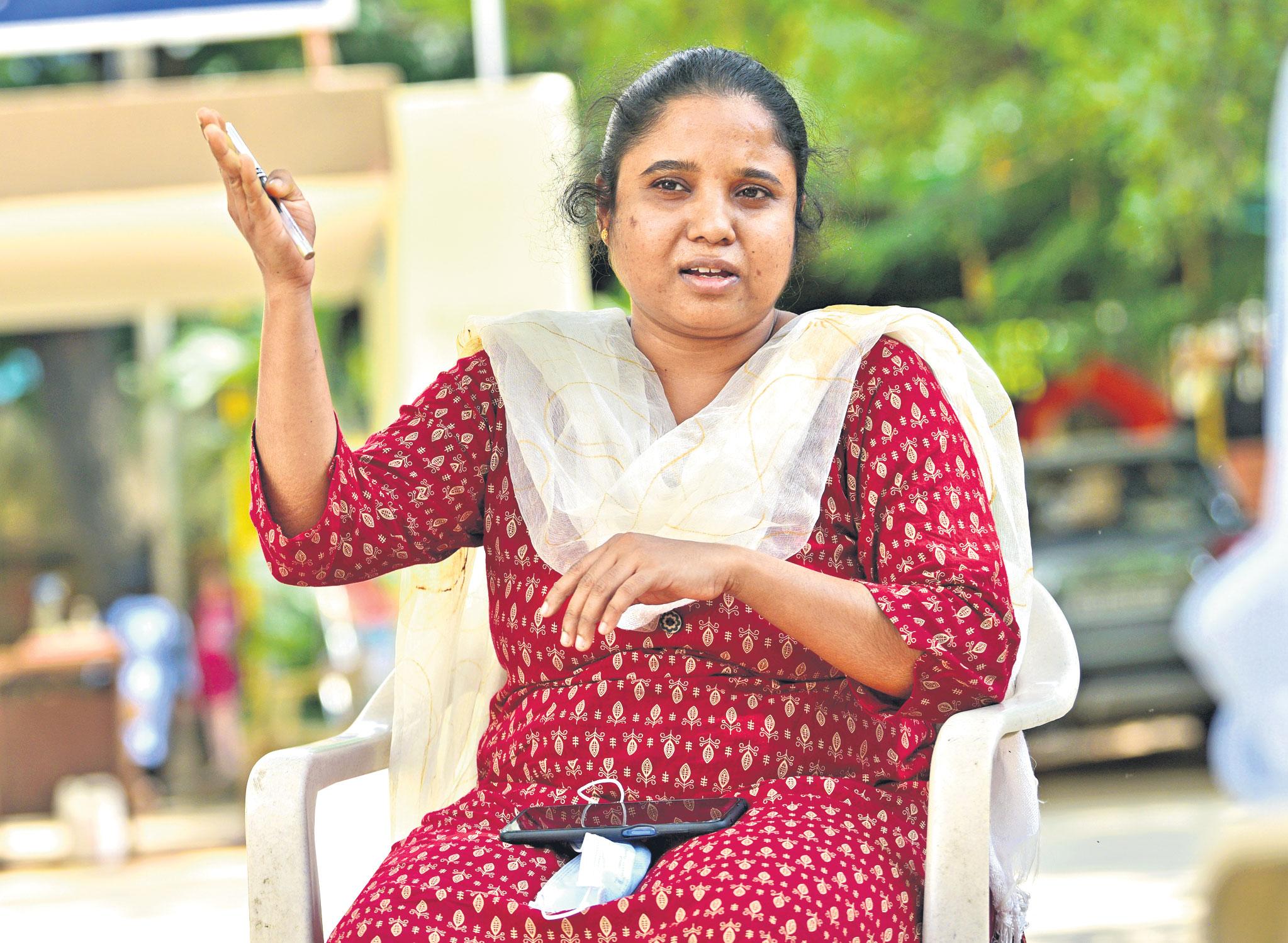 అనాథగా పెరిగిన చోటే.. ఆఫీసరమ్మ!